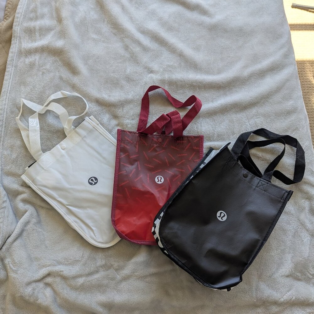 lululemon shopper bags x3